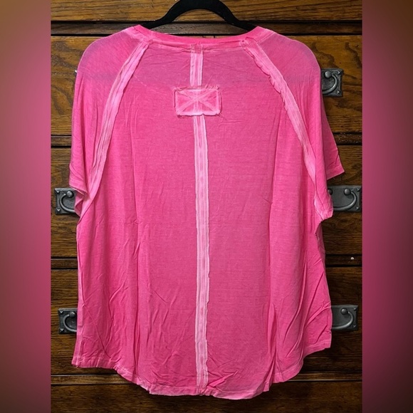 Zenana Fuchsia Short Sleeve Tee NWOT - Picture 3 of 4
